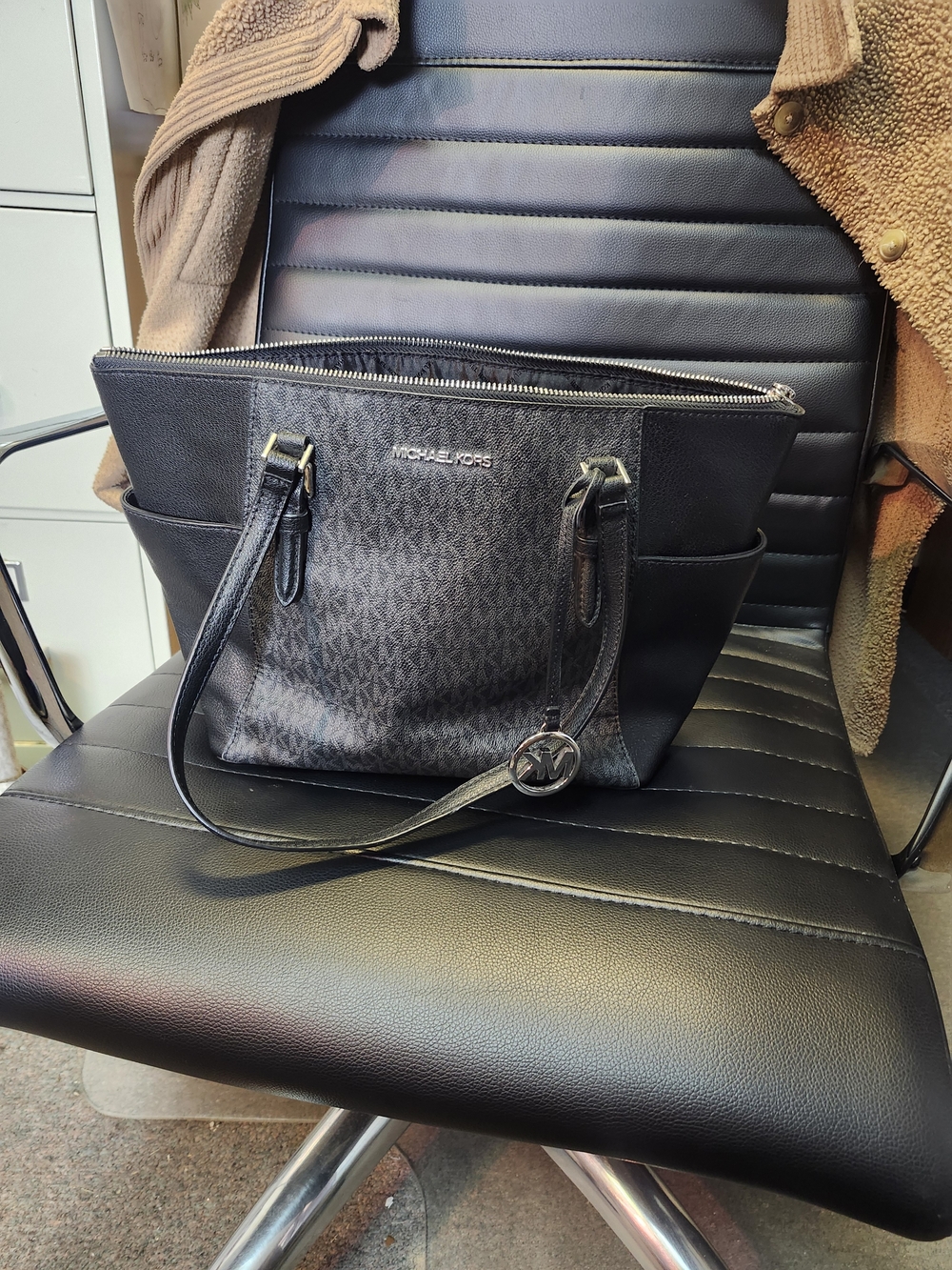 Michael Kors Black Signature Tote Bag